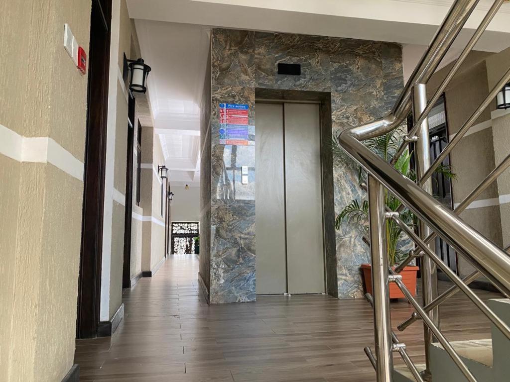 Hemak Suites Nairobi Esterno foto