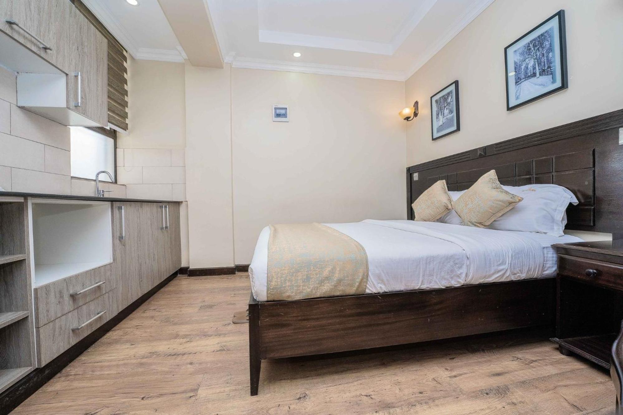 Hemak Suites Nairobi Esterno foto