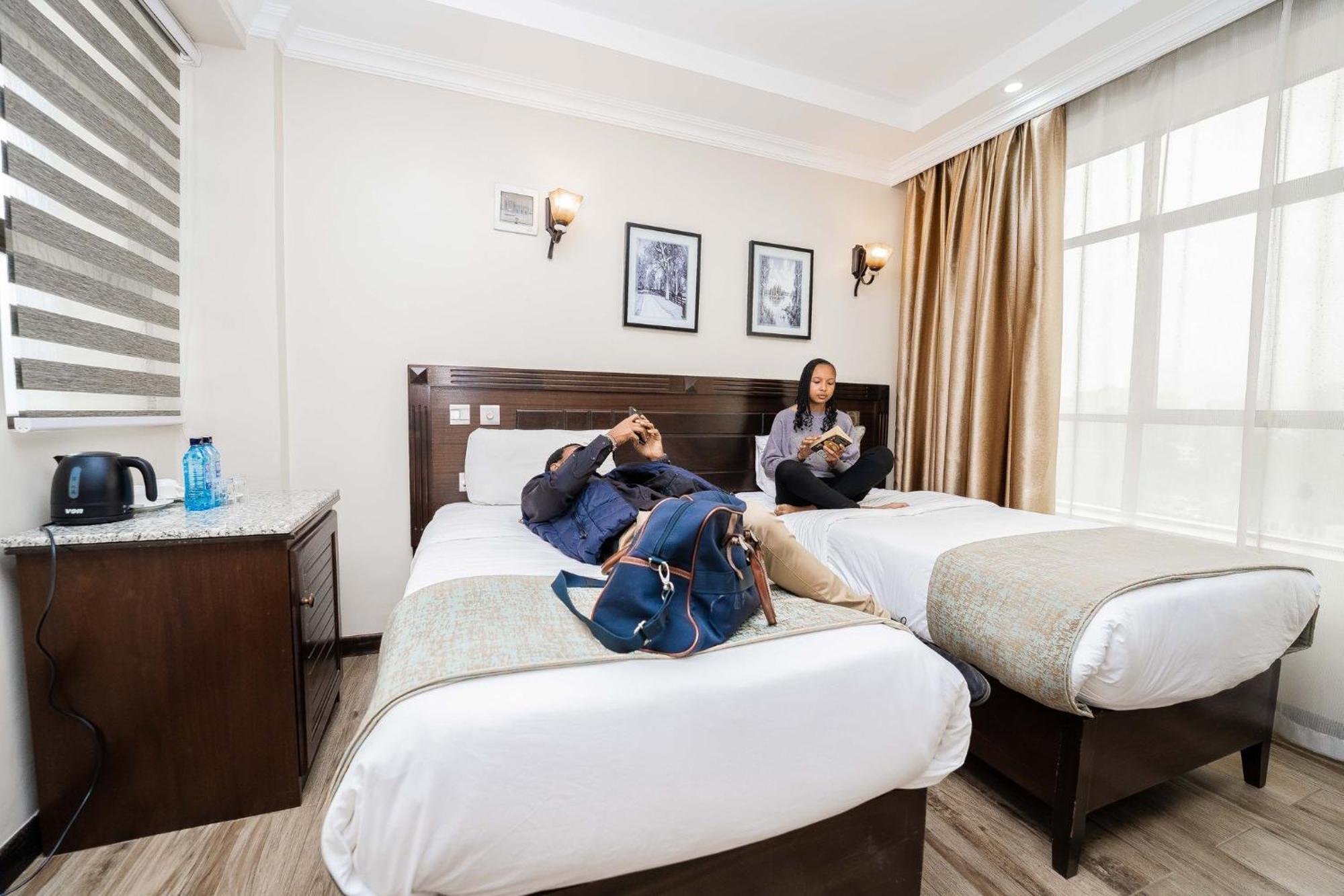 Hemak Suites Nairobi Esterno foto