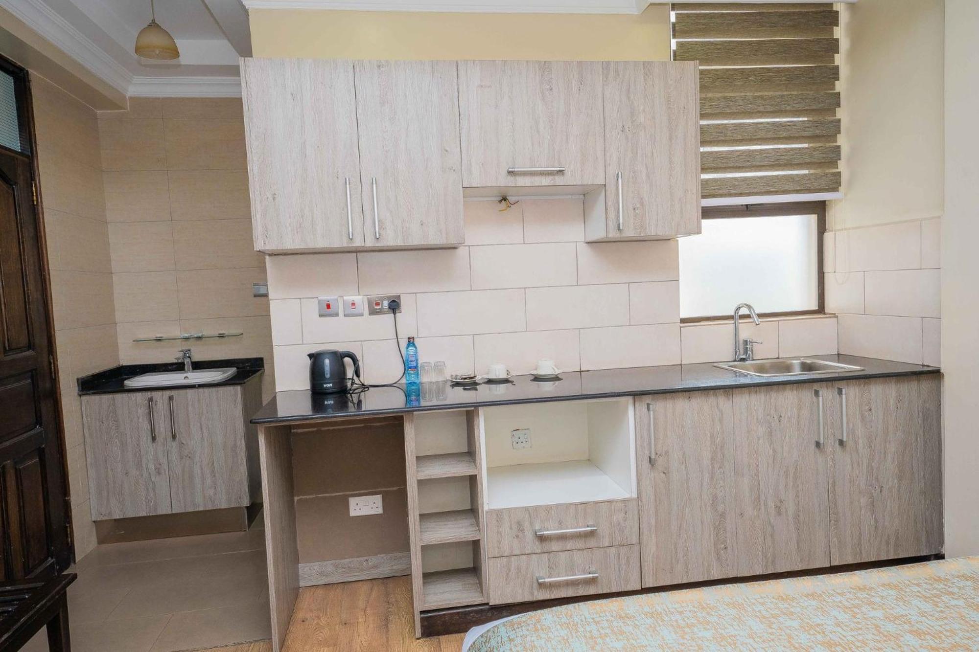 Hemak Suites Nairobi Esterno foto