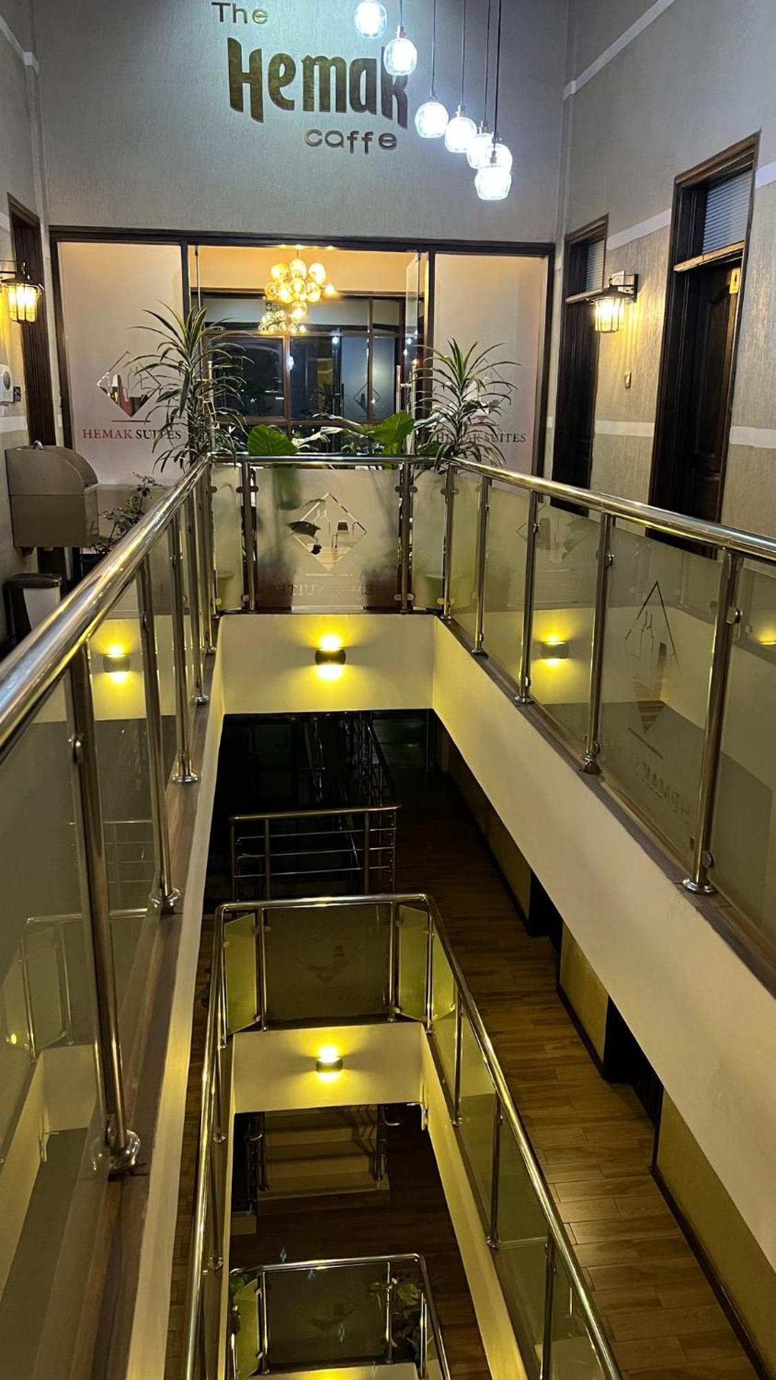 Hemak Suites Nairobi Esterno foto