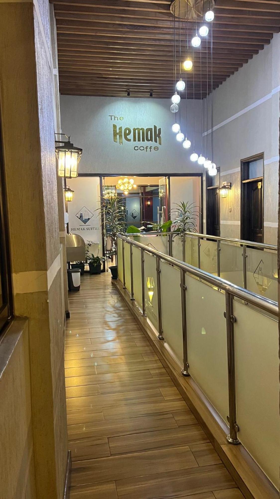 Hemak Suites Nairobi Esterno foto