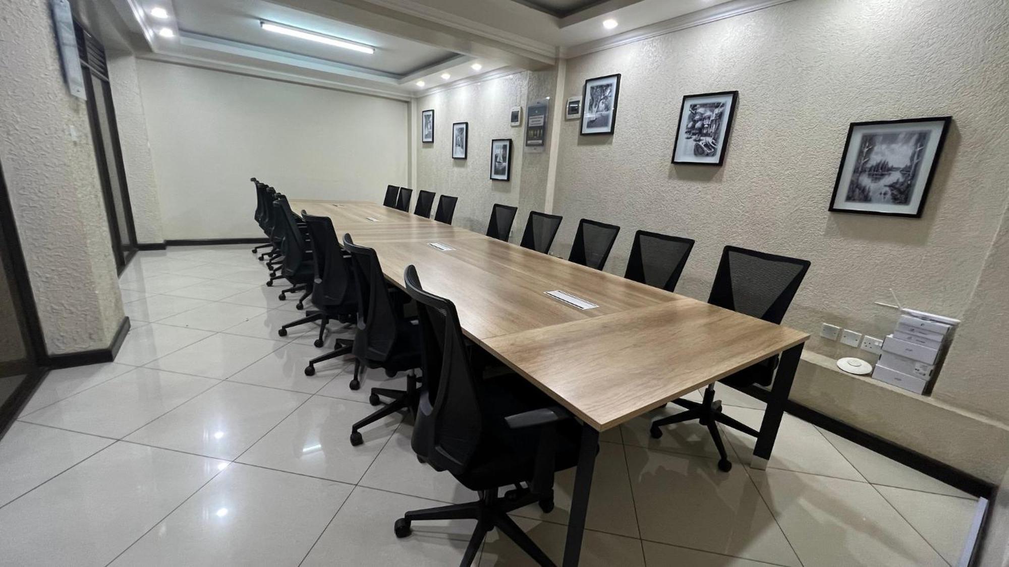 Hemak Suites Nairobi Esterno foto