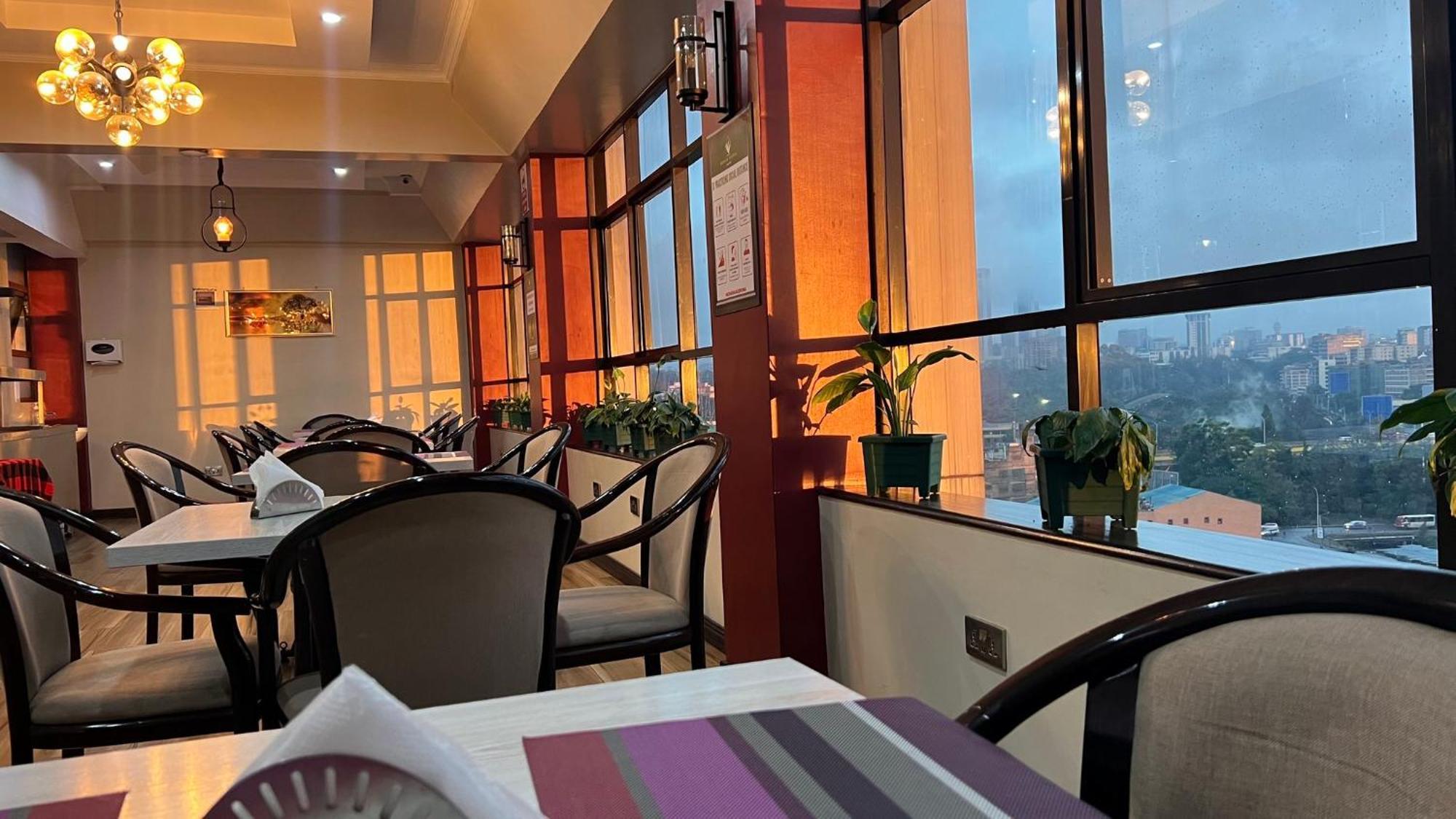 Hemak Suites Nairobi Esterno foto