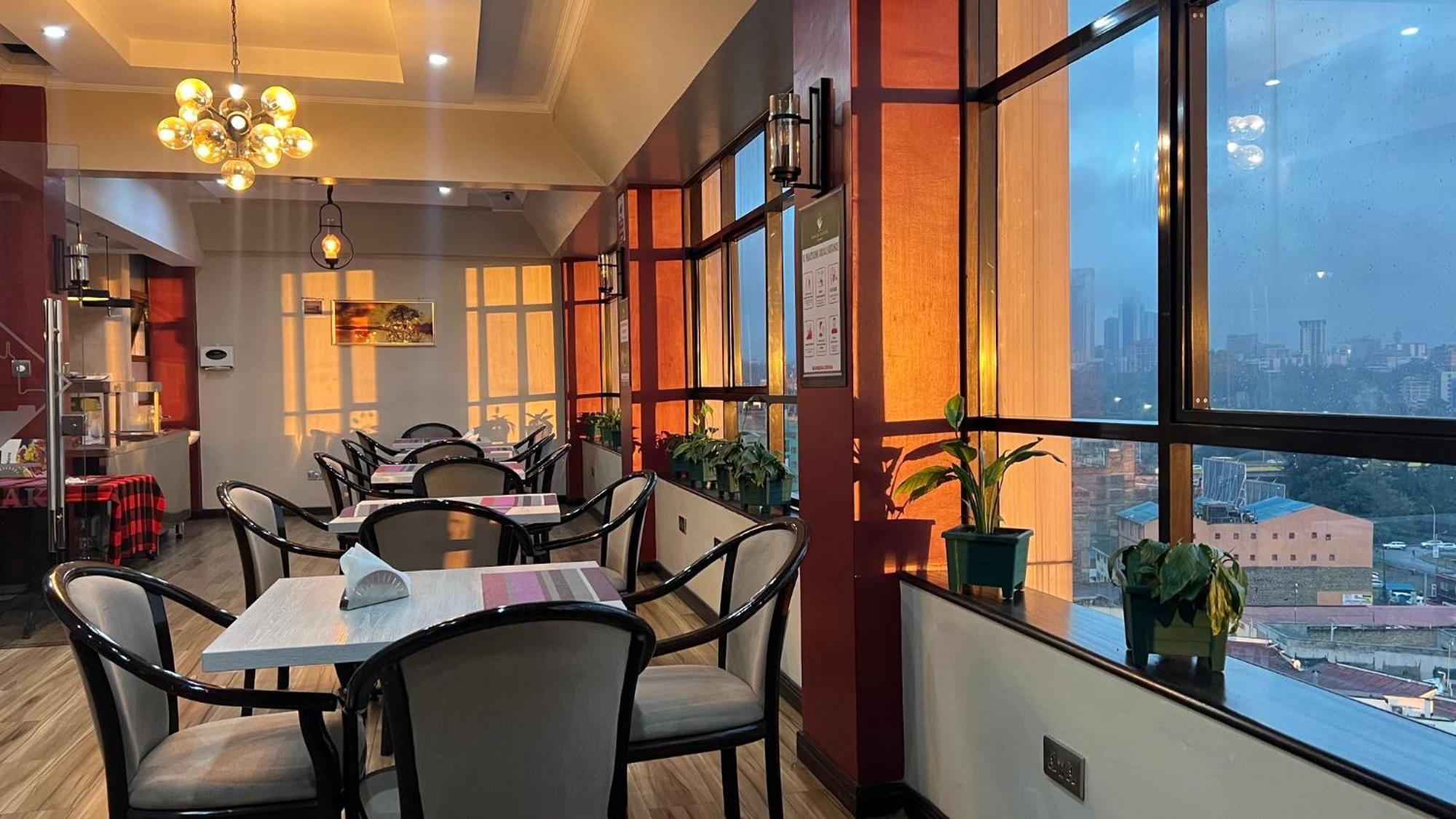 Hemak Suites Nairobi Esterno foto